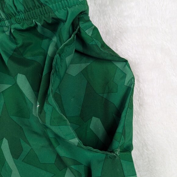 Umbro Soccer Shorts Boys Youth XLarge Geometric Nylon Mesh Green Aztec Print - Picture 6 of 13